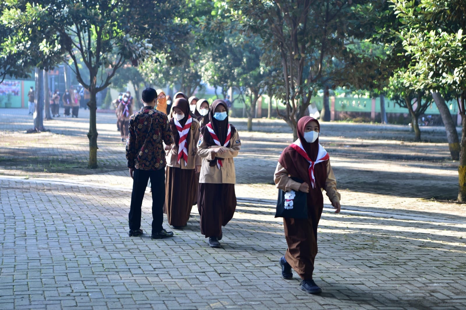 Mendikdasmen: Daerah yang Tidak Aman Tak Dianjurkan Tatap Muka di Sekolah