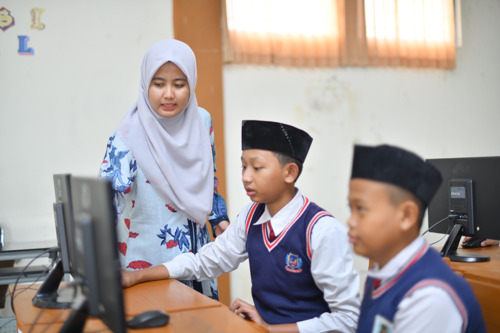 Hari Kedua Simulasi TKA SD/SMP Berjalan Normal, Kendala Teknis Jadi Bagian dari Uji Kesiapan Sistem